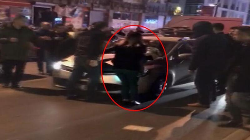 Otomobili kucağında bebeği olan kadının üzerine sürdü