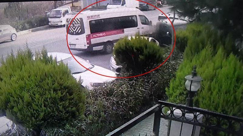 Servis sürücüsü direksiyon başında fenalaştı! Kaza anı kamerada