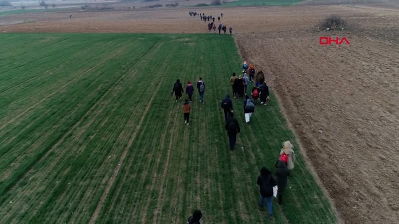 Hundreds of refugees started to pile up at the Turkey-Greece border to reach Europe