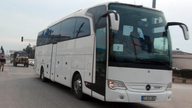 Sınırda askeri sevkiyat sürüyor