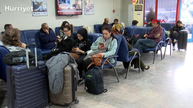 Otogarlarda tatil yoğunluğu gün boyu devam etti