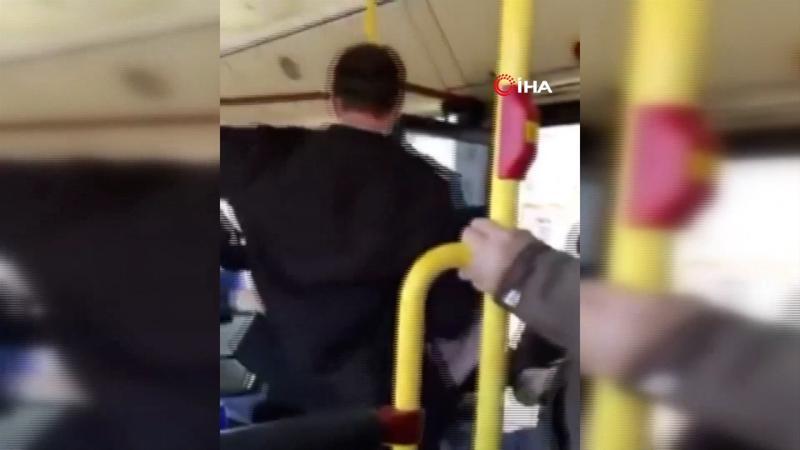 Ukrayna’da öksüren yolcuyu döverek minibüsten attılar