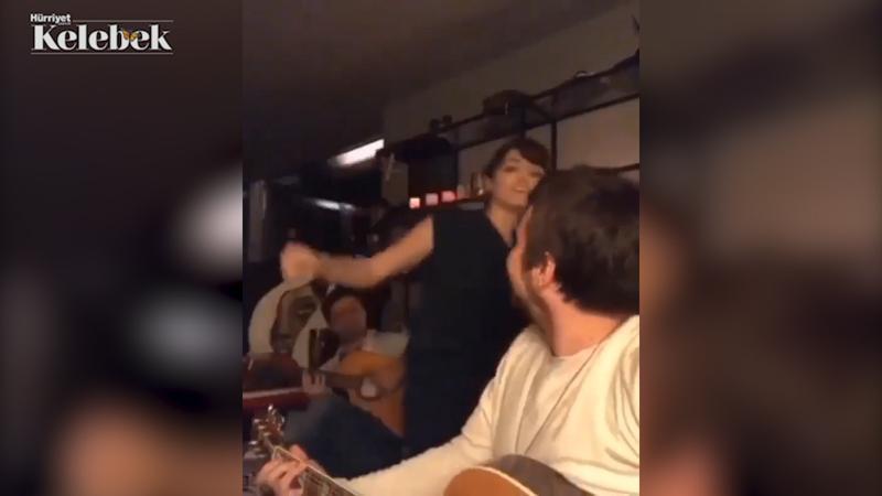 Murat Dalkılıç söyledi, Hande Erçel eşlik etti