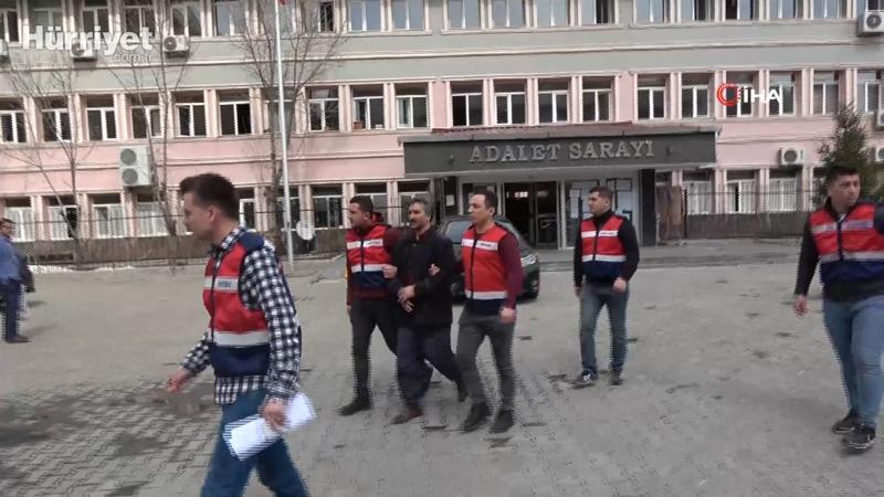 20 yıldır aranan şahıs evinin gizli bölmesinde yakalandı