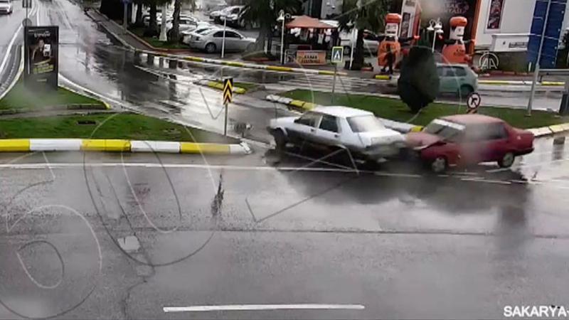 Trafik kazaları MOBESE kameralarında