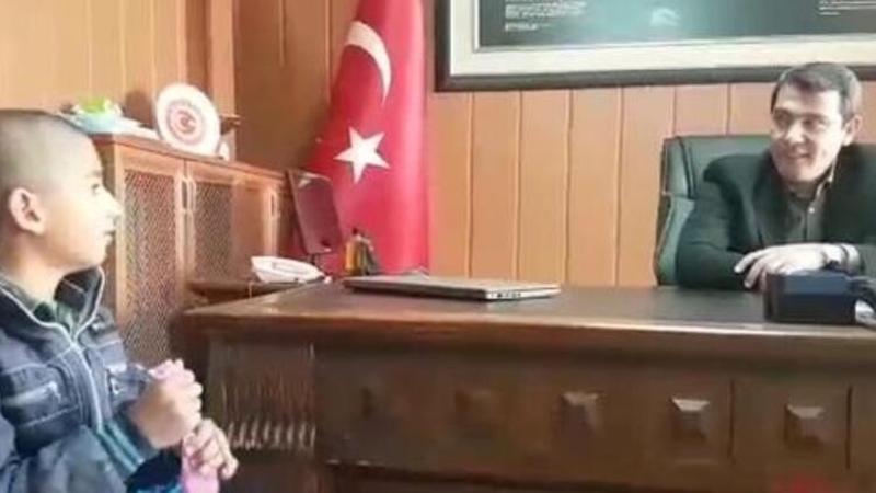 Karayazılı Devran, kumbarasındaki 29 lirayı bağışladı