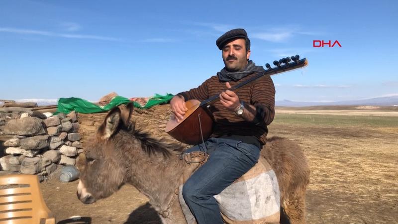 Koronavirüs türküsüne klip çeken ozan zorlandı