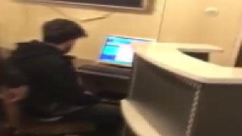 Kapalı olması gereken iş yerine kumar operasyonu kamerada