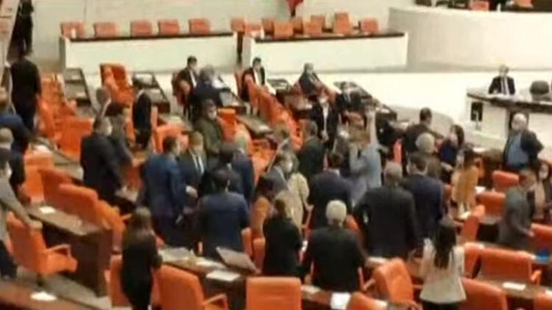 Meclis'te MHP ve HDP'li vekiller arasında gerginlik çıktı