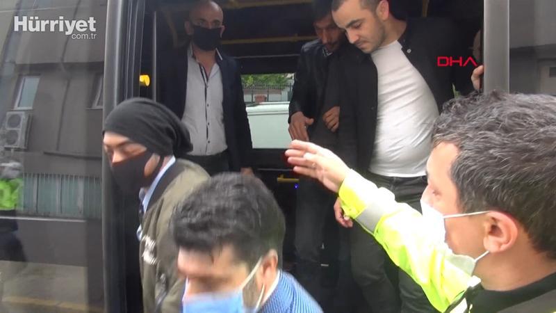 Esenyurt'ta 2'nci kez durdurulan minibüsten 32 yolcu çıktı