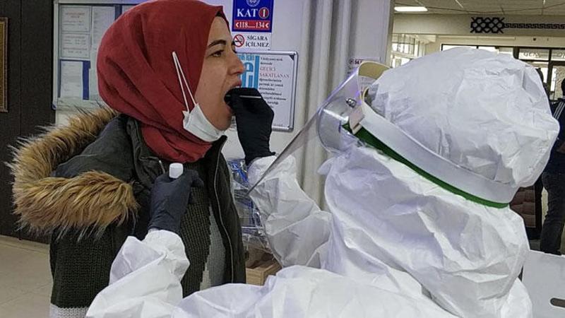 Burdur'da karantina yurdunda panik! Tüm çalışanlara test yapıldı...
