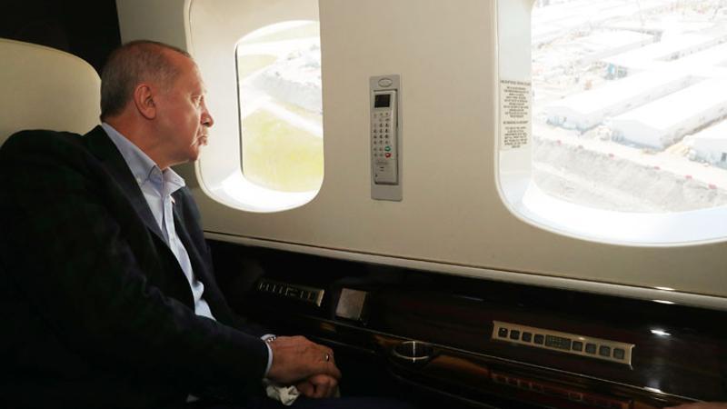 Cumhurbaşkanı Erdoğan'dan salgın hastanelerinde inceleme