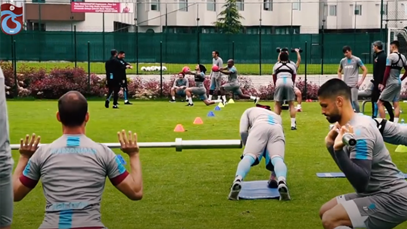 Trabzonspor çalışmalara ara vermeden devam ediyor