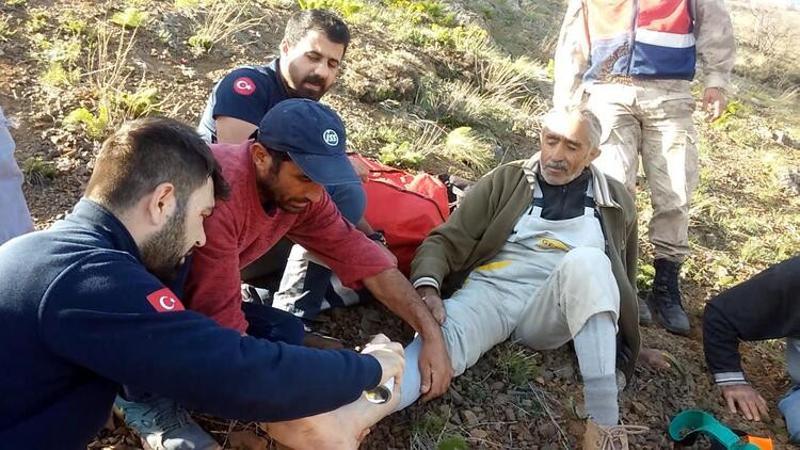 Mantar toplamaya giden kişi, sakatlanınca mahsur kaldı