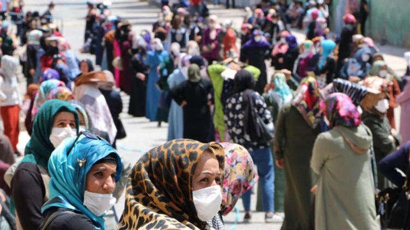 Şanlıurfa Valisi: PTT’deki yoğunluğun önüne geçemiyoruz