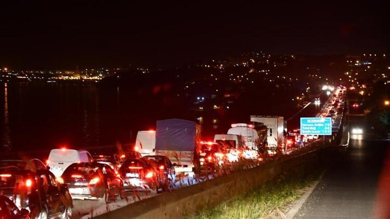 İstanbul- Tekirdağ yolunda yasak öncesi uzun araç kuyrukları oluştu