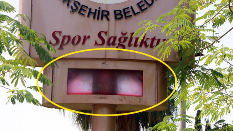 Görüntüler Adana'dan... Sıcaktan termometreler patladı!