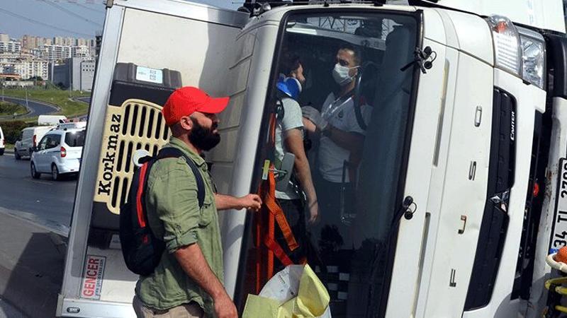 Son dakika haberi... Beylikdüzü D-100'de kaza