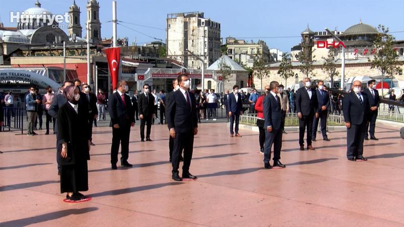 Taksim Cumhuriyet Anıtı'nda 19 mayıs töreni