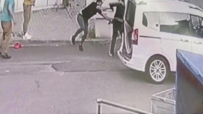 Maltepe'de ekmek dağıtan fırıncılara silahla saldırı