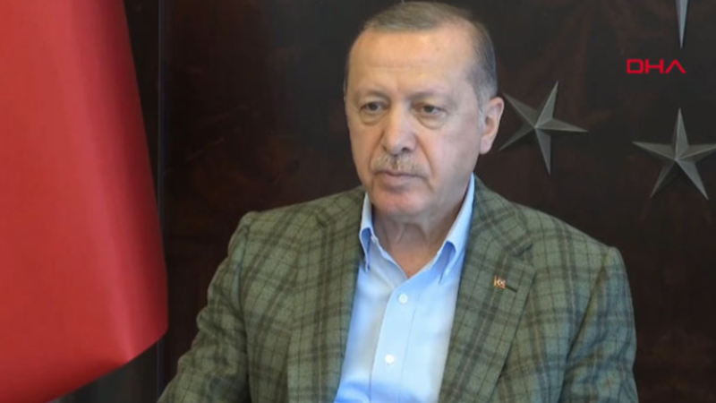 Cumhurbaşkanı Erdoğan'dan gençlere sahte sosyal medya hesabı uyarısı