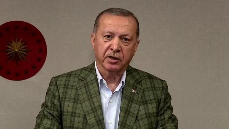 Cumhurbaşkanı Erdoğan, tüm yurtta okunan İstiklal Marşı’na eşlik etti