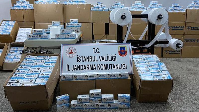 Son dakika... Sultangazi'de jandarmadan kaçak maske operasyonu