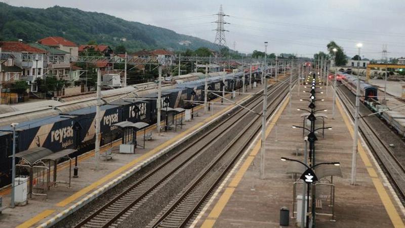 Marmaray geçişli ilk ihracat blok treni Sakarya'dan yola çıktı
