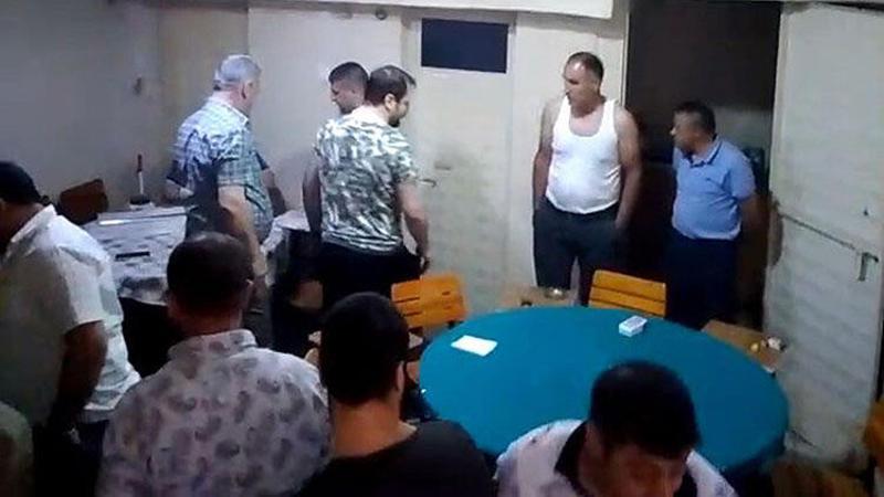 Kapalı kahvehaneye suçüstü kumar baskını