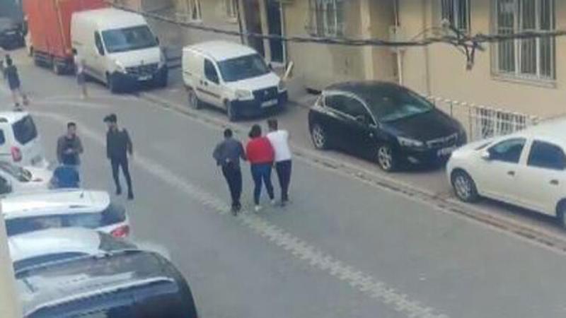 Ne yasak dinlediler ne sosyal mesafe! Halay çekip top oynadılar