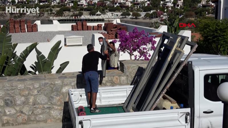 Yılmaz Özdil'in Bodrum'da bulunan villasındaki kaçak bölümler yıkılıyor