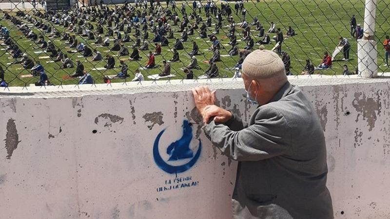 Cuma namazı için stada alınmayan 88 yaşındaki adam konuştu