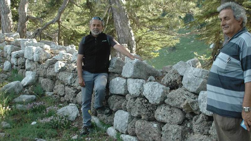 Mantar toplarken 2 bin 800 yıllık tarihi kalıntı buldu