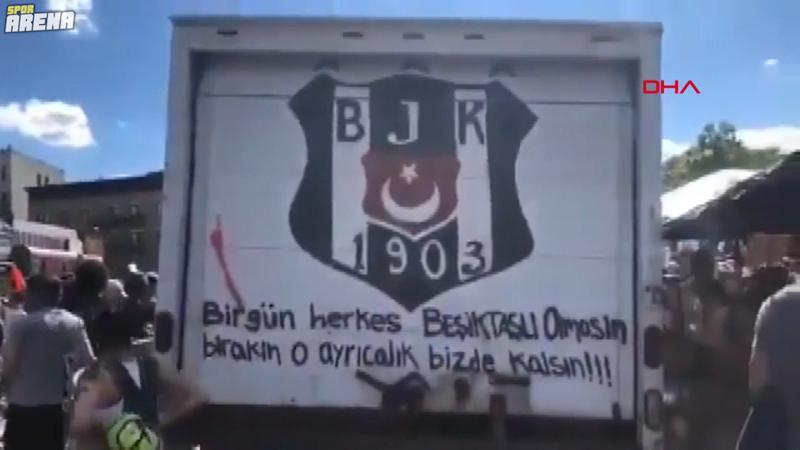 ABD'deki protestolarda dikkat çeken Beşiktaş yazısı