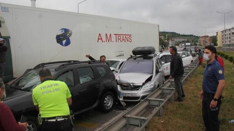Samsun'da 12 aracın karıştığı zincirleme kaza
