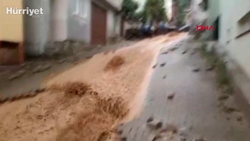 Bursa'nın Kestel ilçesinde sağanak sonrası sel felaketi yaşandı