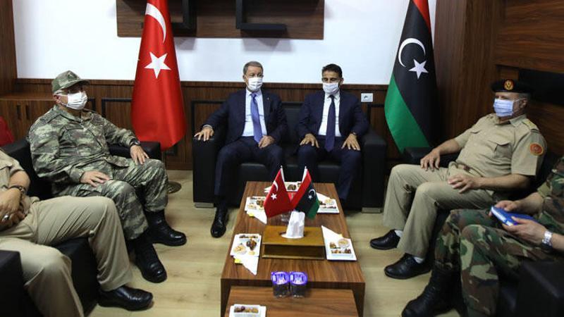 Milli Savunma Bakanı Akar Libya’da