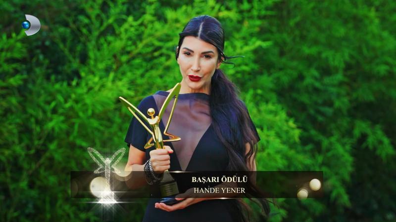 Başarı Ödülü Hande Yener'in oldu