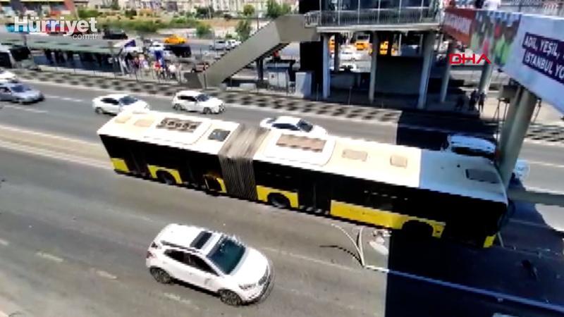 Beylikdüzü'nde kaza, trafik felç oldu