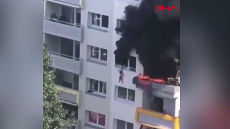 Avrupa bu görüntüleri konuşuyor! Ölümden böyle kaçtılar