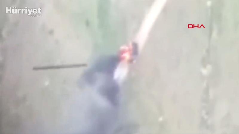 Azerbaycan ordusu sınır hattındaki Ermenistan mevzilerini böyle vurdu