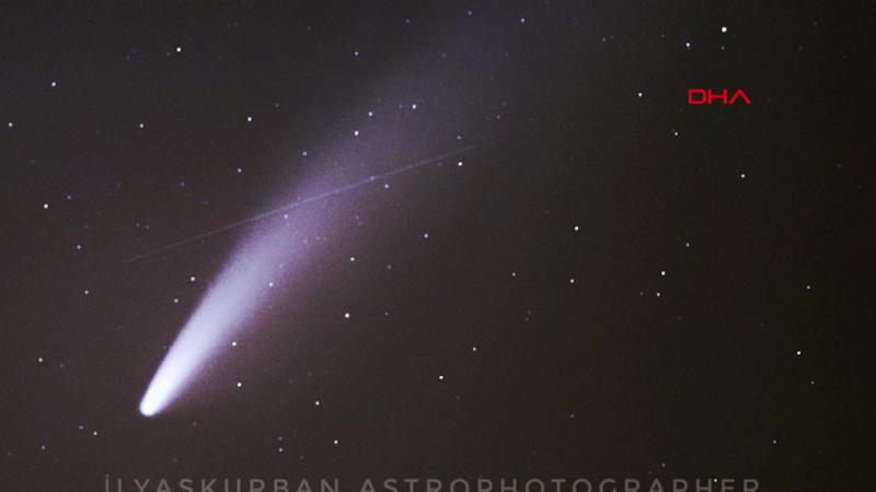 Neowise' kuyruklu yıldız ile atmosfere giren meteoru aynı karede çekti