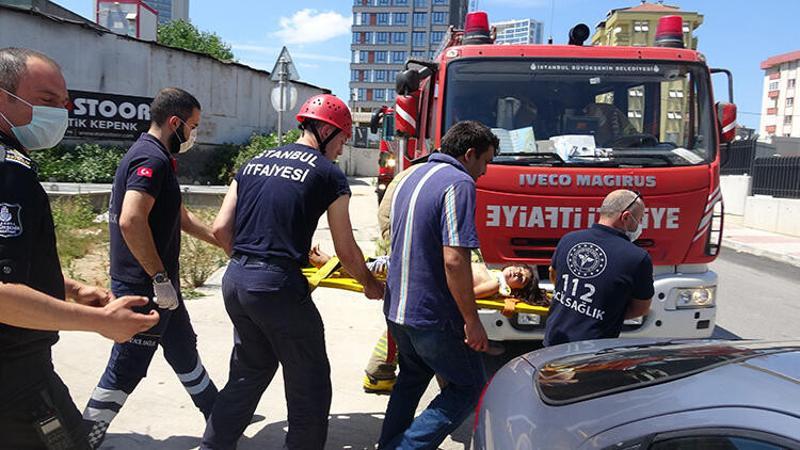 Çocuğun saçları metro istasyonunda yürüyen merdivenlere sıkıştı!