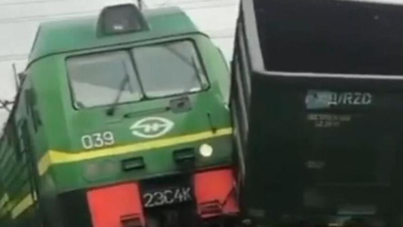 Rusya'da iki tren çarpıştı