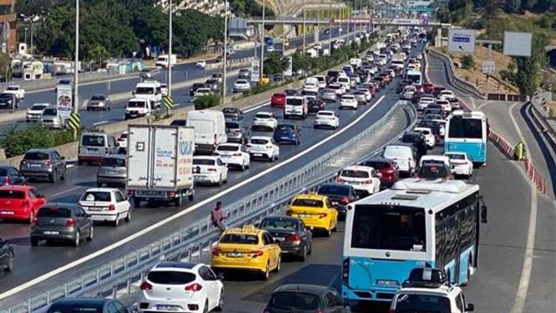 İstanbul trafiğinde bayram yoğunluğu