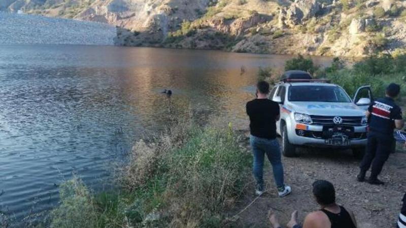 Gölete giren kızını kurtarmak isteyen anne boğuldu