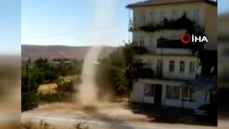 Elazığ’da meydana gelen hortum kamerada