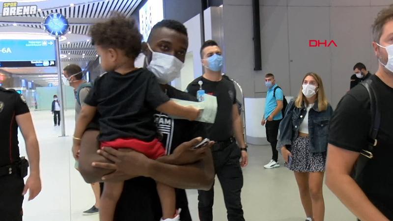 Mensah, Beşiktaş için İstanbul'da