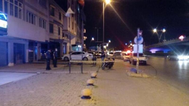 Sokakta yürürken bıçaklandı