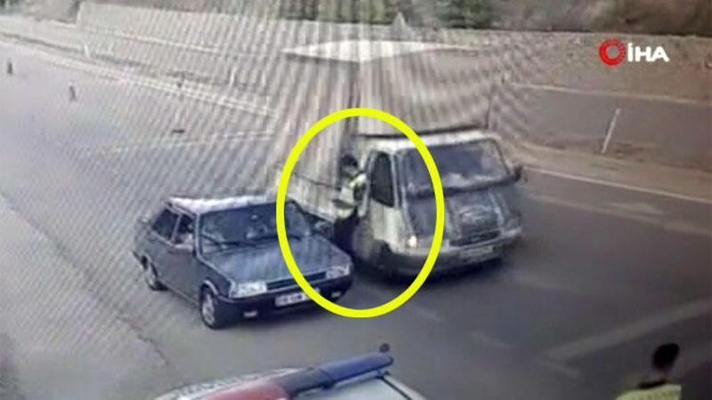 Jandarmanın ölümden döndüğü anlar kamerada